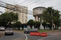 Semasa repassa imóvel para ampliação do Hospital Infantil, no Centro de Itajaí