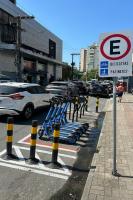 Itaja inicia instalao de pontos de estacionamento pblico para bicicletas e patinetes